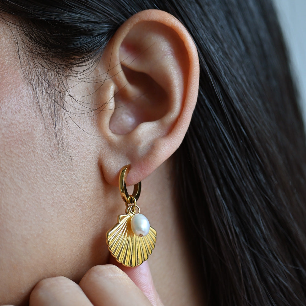 "Sunny Felix" Pearl Earrings