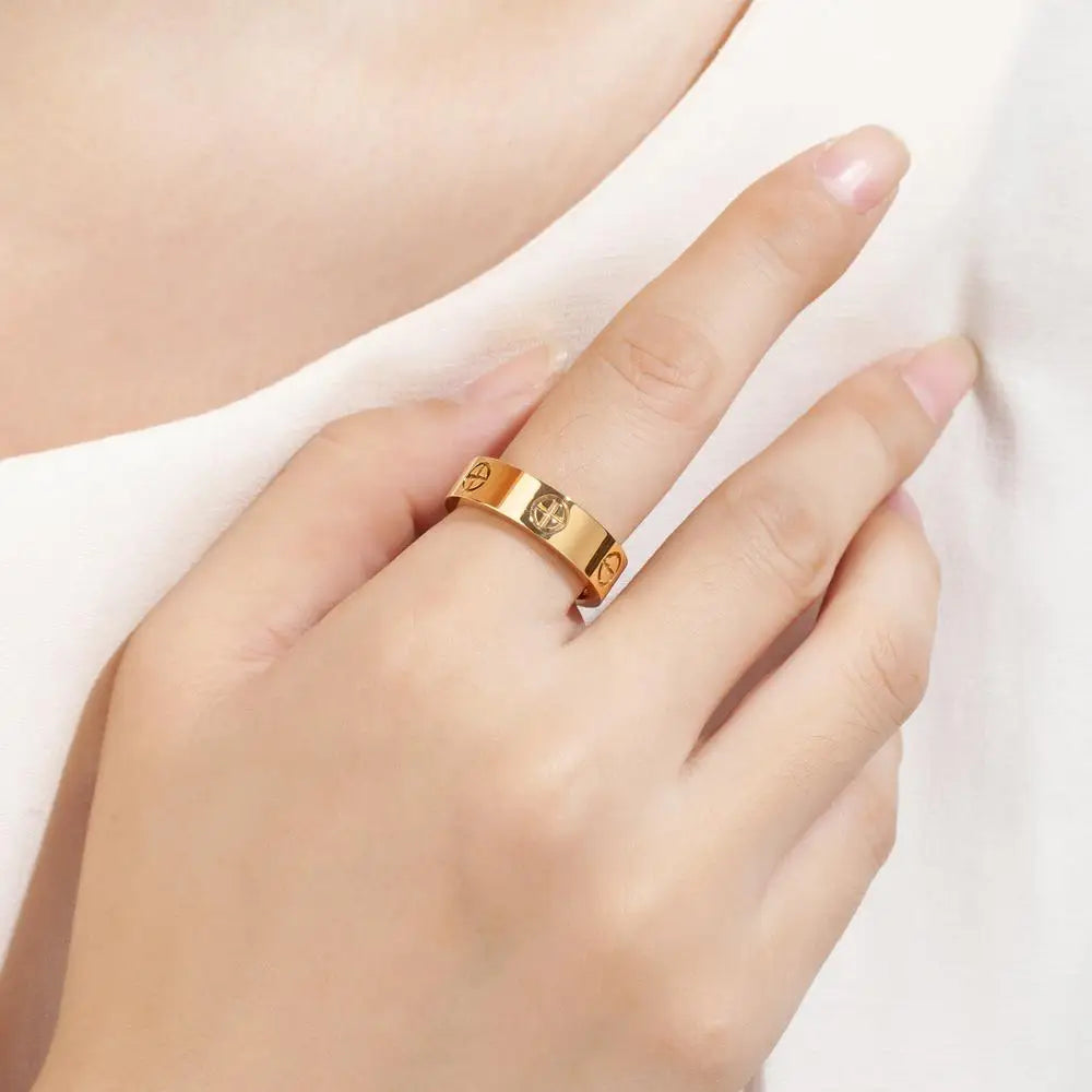 Fashion Cross Ring Lover Couple Luxury Jewelry - Guangzhou Mingshixuan Jewellery CO.,Ltd