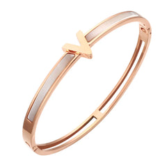 Trendy V letter Cuff Charm Bangles Jewelry Classic Casual OL Party Wedding Bracelets - Guangzhou Mingshixuan Jewellery CO.,Ltd