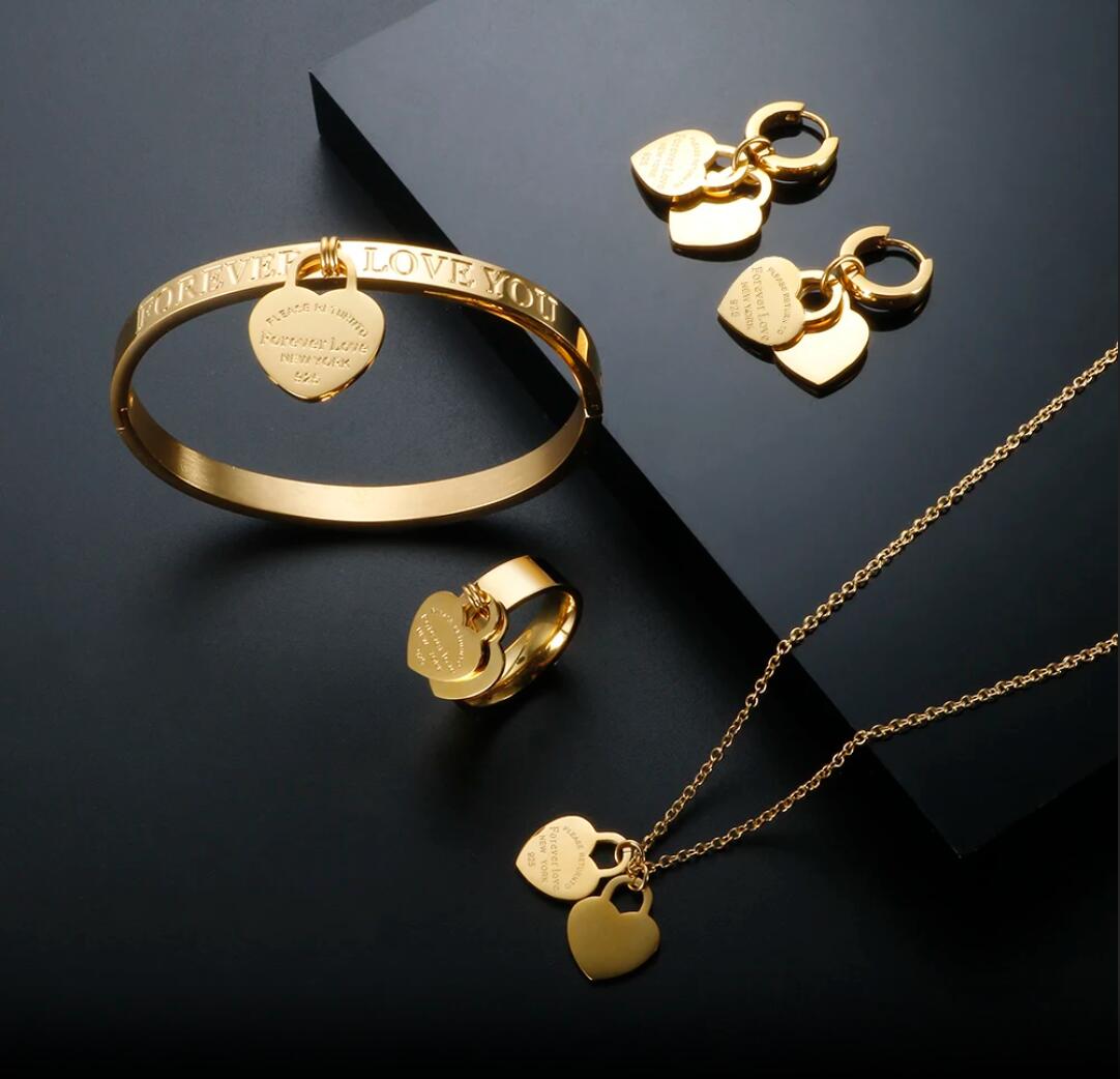 Bracelet with Heart Pendant Luxury Jewelry Lover Cuff Bracelets Bangles Necklace Set