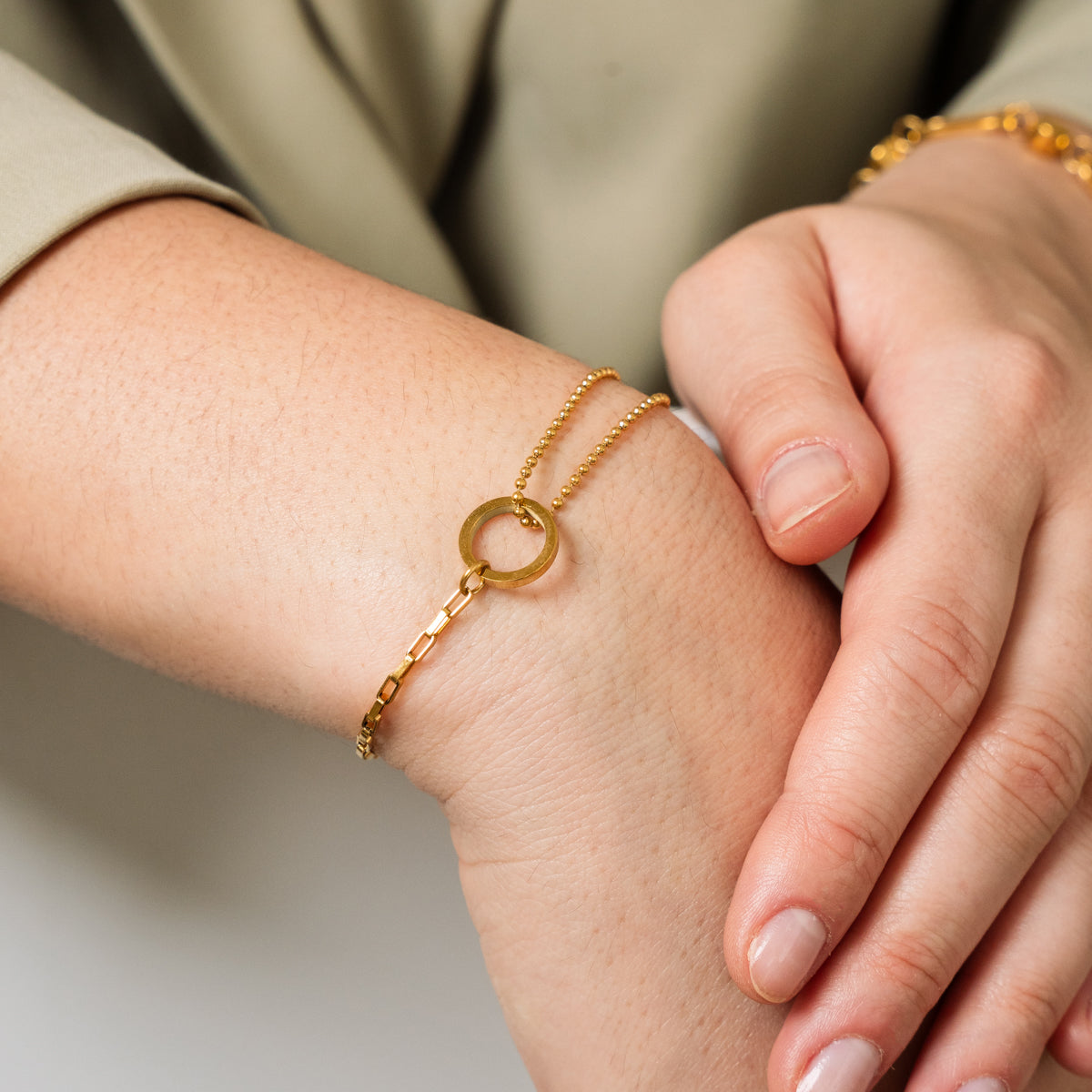 Tennis Box Pendant Bracelet - Gold