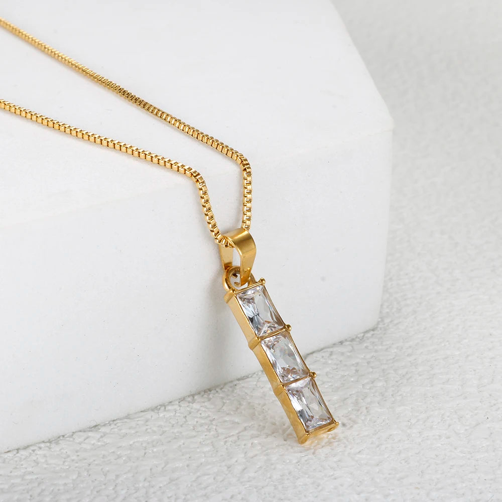 Luxury Square Zircon Geometric Pendant Necklace 18k Gold Plated Metal Texture Jewelry