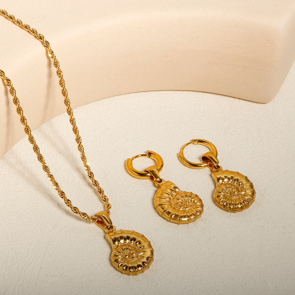 Gold Color Conch Pendant Earrings Necklace Set Shell Jewelry - Guangzhou Mingshixuan Jewellery CO.,Ltd