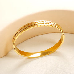 Texture Curve Hollow Bracelet Allergy Resistant Bracelet Jewelry